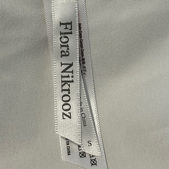 Flora Nikrooz Rosa Charmeuse Kimono Robe in Ivory Satin Size Small - Picture 11 of 15